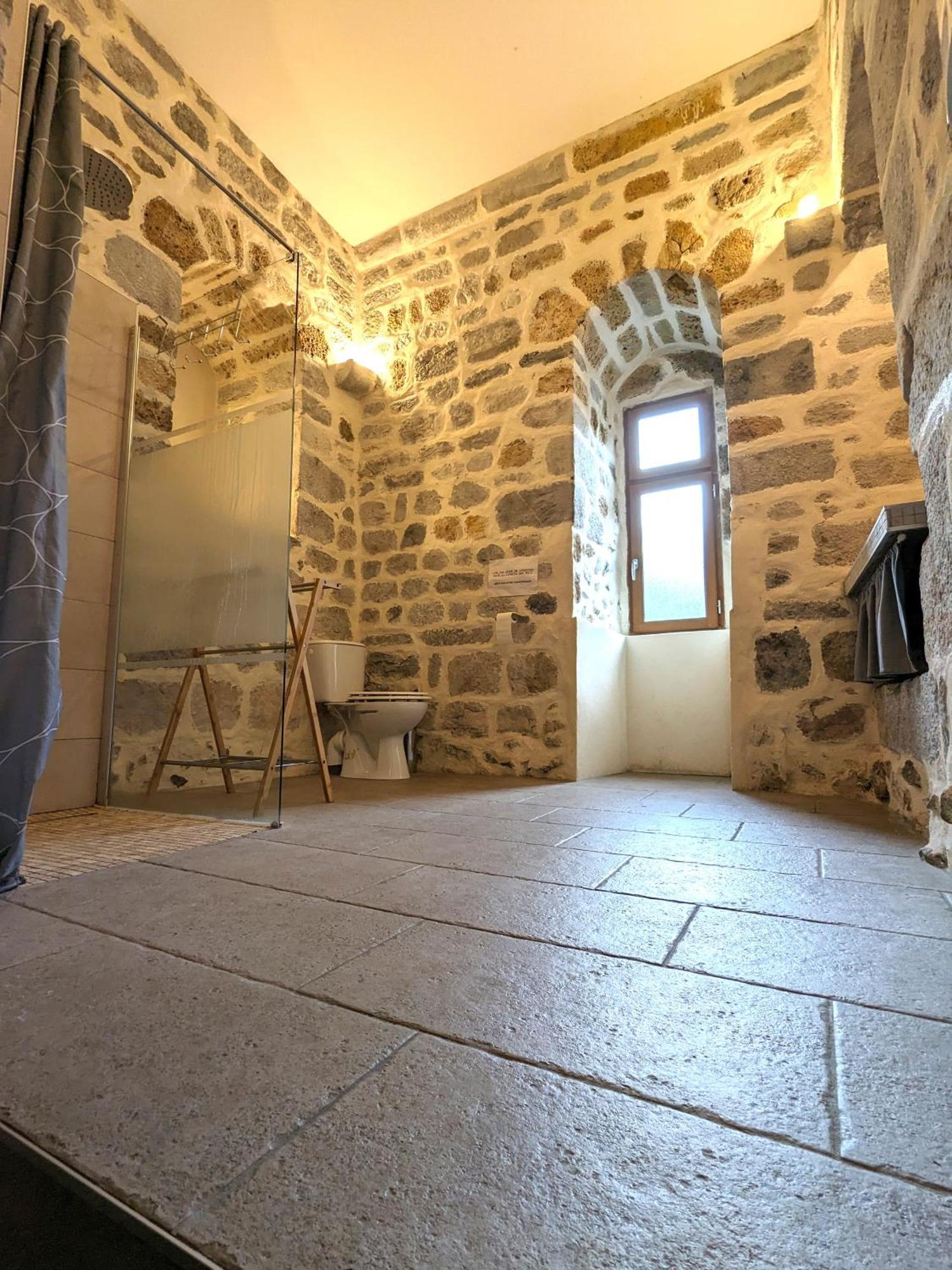 Holiday home Xiiieme Siecle - 3 Etoiles - Wifi - Salle De Sport Osse-en-Aspe